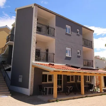 In Mit Eigenem Balkon By Interhome