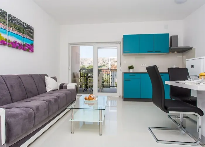 In Mit Eigenem Balkon By Interhome *