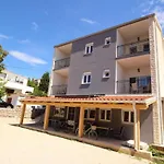 In Mit Eigenem Balkon By Interhome * 巴斯卡