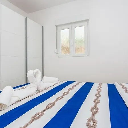 In Mit Eigenem Balkon By Interhome Apartment *